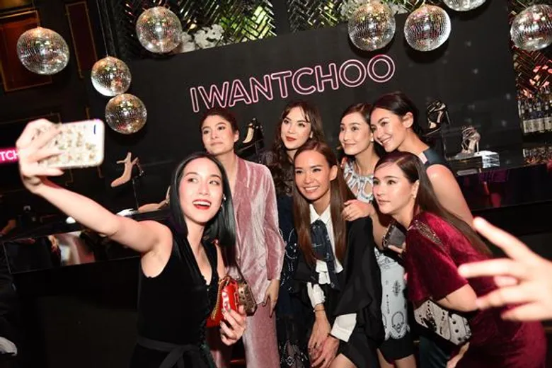 “แต้ว”“เต้ย” “เบลล่า” “มาร์กี้” "มิว" ??“แมท” โชว์สเต็ปสุดมันในปาร์ตี้ “จิมมี่ ชู”