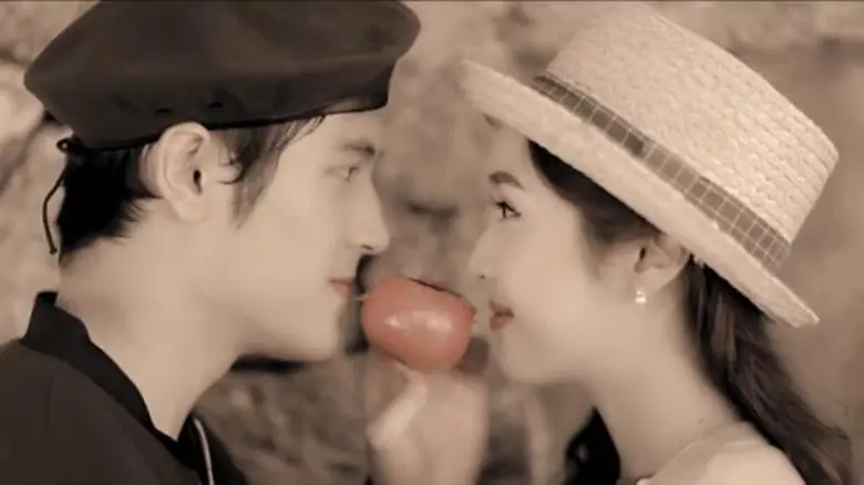 หวานสุดขั้ว อบอุ่นสุดหัวใจ ส่งมิวสิควิดีโอเพลงใหม่ “อย่าปล่อยมือฉันไป” ของ “ต็อง - วิตดิวัติ พันธุรักษ์” กลายเป็นวิดีโอแรงของหน้าหนาวนี้ พร้อมสร้างกระแสขึ้นชาร์ตวิทยุต่อเนื่อง