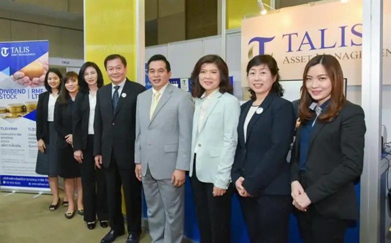 นายประภาส ตันพิบูลย์ศักดิ์ (ที่ 4 จากซ้าย...