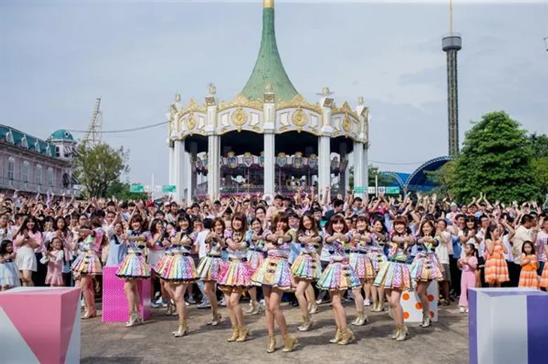 'BNK48’ สุดซึ้ง! เหล่าแฟนคลับตบเท้าร่วมถ่าย MV นับ 2พันคน ใน 'คุกกี้เสี่ยงทาย (Koisuru Fortune Cookie)’