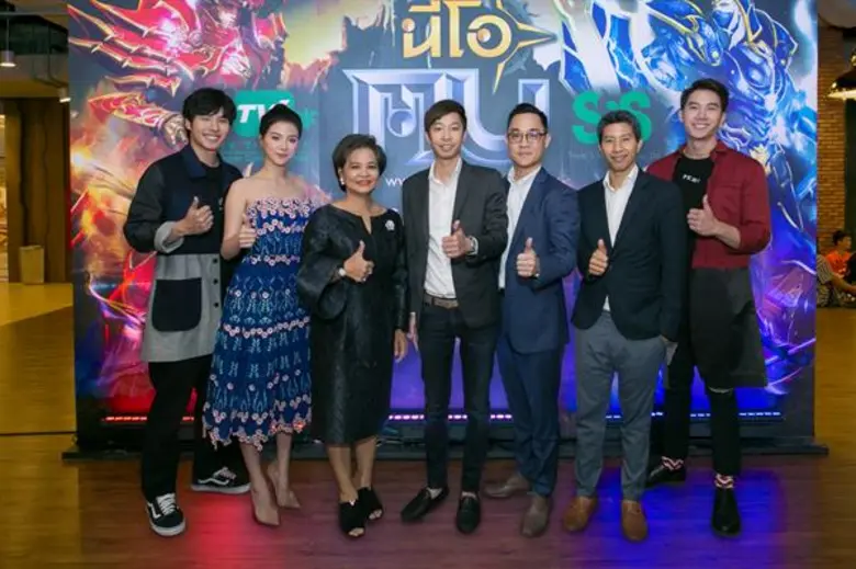คุณ" ภัทรภร วรรณภิญโญ" ประธานเจ้าหน้าที่บ...