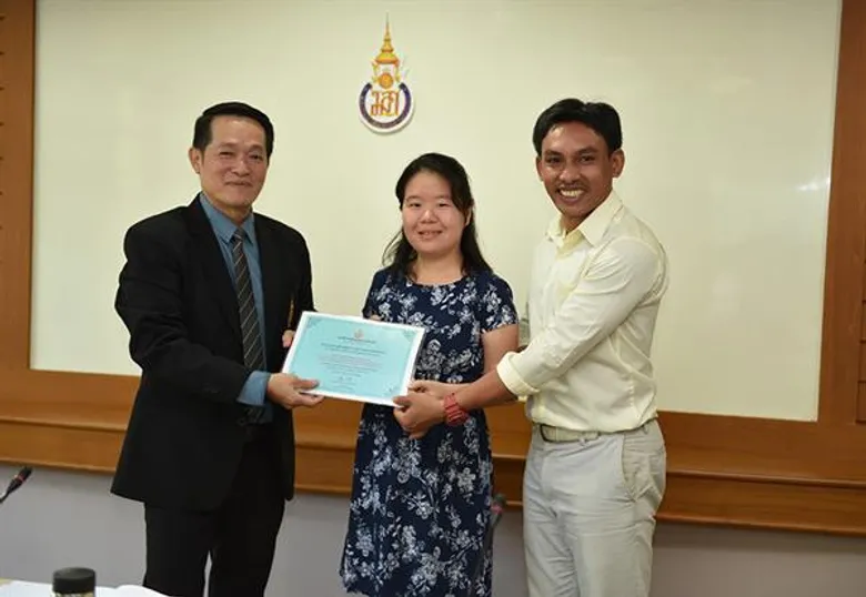 รองอธิการฯ ม.อ.ตรัง มอบรางวัลโครงการและกิจกรรมที่เกี่ยวกับประโยชน์ของเพื่อนมนุษย์เป็นกิจที่หนึ่ง วิทยาเขตตรัง