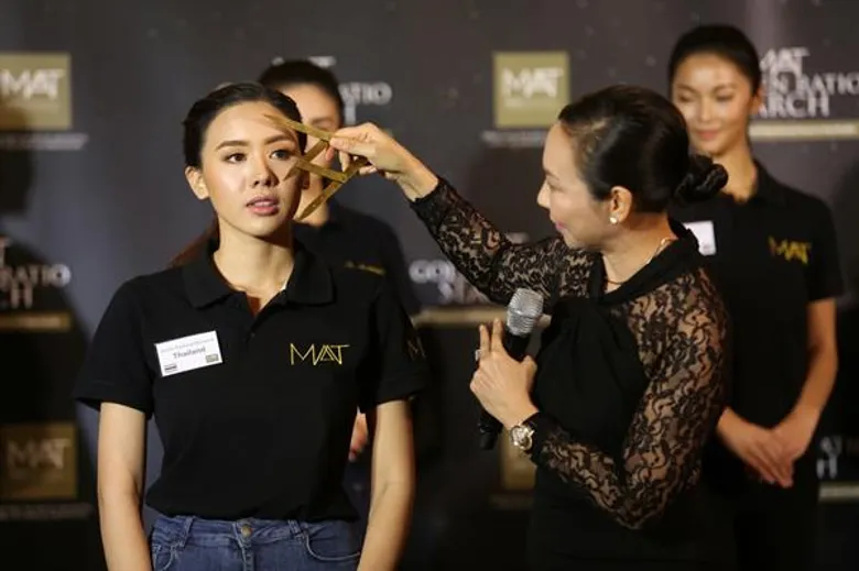 “แพรว - พนิดา” ตัวแทนสาวไทยหน้าเป๊ะโครงการ “MAAT Golden Ratio Search” พร้อมเผยความสวยทั่วชาวเอเชีย พร้อมกระซิบเคล็ดลับความปังครั้งแรก