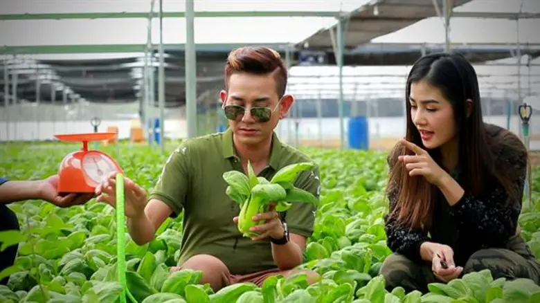 ทีวีไกด์: รายการ “ครัวลั่นทุ่ง”  “กระแต อาร์สยาม” หนีเที่ยว “เขาใหญ่” ชวน “เอ ไชยา” สัมผัสอากาศ ที่ “พรีโม เพียซซ่า”