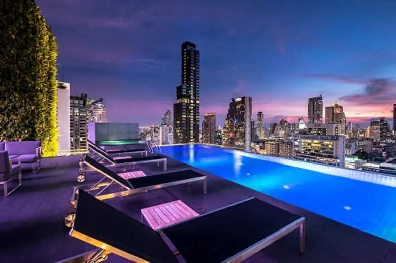 ฉลองเทศกาลคริสต์มาสและปีใหม่ที่โรงแรมอัมรา กรุงเทพฯ