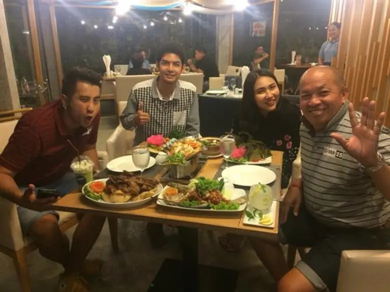 ทีวีไกด์: รายการ “ตลกแหลก” “บอล-ค่อม” ทัวร์ร้านดังพาชิมของอร่อยที่ “บางแสน” ติดตามได้ ใน “ตลกแหลก” อาทิตย์ที่ 26 พฤศจิกายน นี้