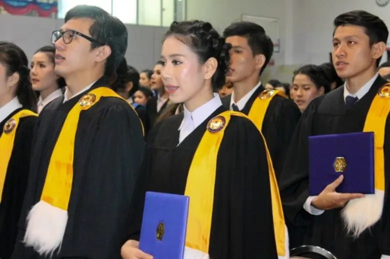 ม.ศรีปทุม ชลบุรี จัดพิธีประสาทปริญญาประจำปีการศึกษา 2559