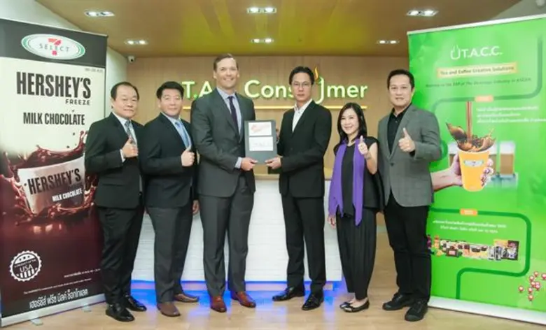 คุณชัชชวี วัฒนสุข ประธานกรรมการบริหาร , ค...