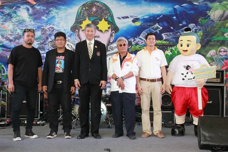 ได้ฤกษ์แถลงข่าวอย่างเป็นทางการ “โคตรอินดี้เทศกาลดนตรีเพื่อสุขภาพแห่งชาติ ครั้งที่ 13” ตอนโคตรอินดี้พาซ่าส์ : KODINDY P(L)AZA กลับมาครั้งใหม่โคตรใหญ่กว่าเดิม เพิ่มเติมเป็น 8 เวที !!!