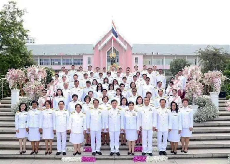 นายชาติชาย พยุหนาวีชัย ผู้อำนวยการธนาคารอ...