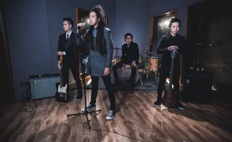 “SRP Label” เครื่องร้อนปลายปี ปล่อยซิงเกิ้ลชุดใหญ่รวดเดียว 4 เพลง 4 วง พร้อมส่ง ฮาเร็ม เบลล์ ลุย “บิ๊ก เมาน์เท่น” โชว์ฝีมือบนเวที CHIC STAGE