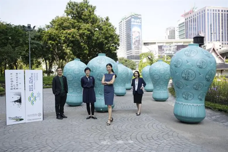 คุณวรรณพร พรประภา ประธานการจัดงาน "IFLA 2...