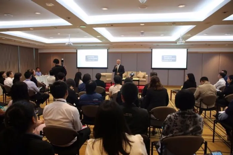 ว.โลจิสติกส์ฯ SPU ถ่ายทอดความรู้ผ่าน กิจกรรม Talk Show “Enterprise Transformation to Smart 4.0 @ EXIM BANK