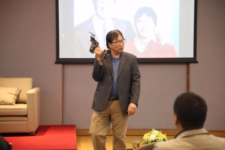 ว.โลจิสติกส์ฯ SPU ถ่ายทอดความรู้ผ่าน กิจกรรม Talk Show “Enterprise Transformation to Smart 4.0 @ EXIM BANK