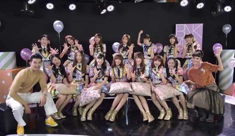 ทีวีไกด์: รายการ “Life.beats (ไลฟ์ บีทส)” 15 สาว "BNK48" เผยนาทีระลึก...จดหมายลับ ช่วยคนคลายซึมเศร้า กลางรายการ “ไลฟ์บีทส”