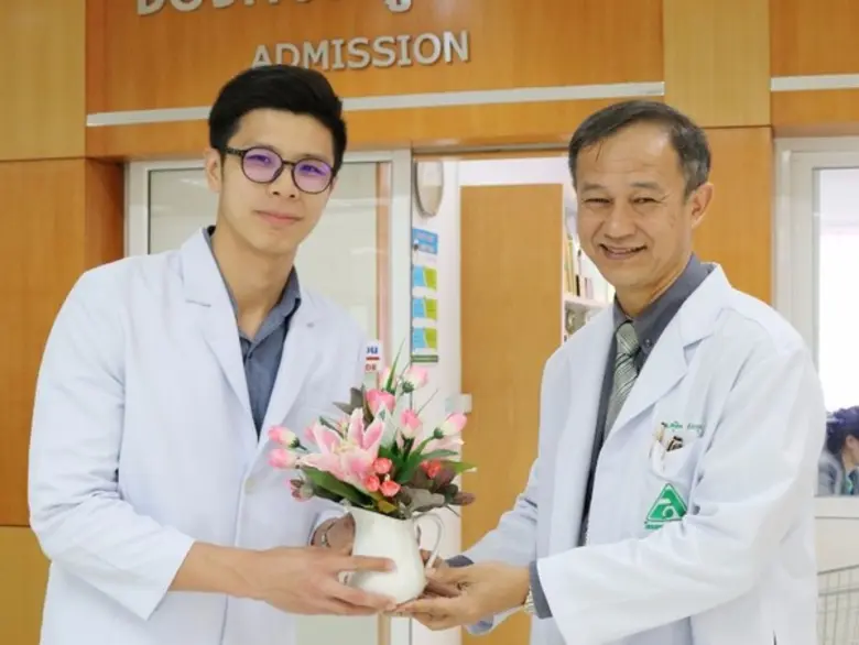 ภาพข่าว: รพ.ลานนา ต้อนรับแพทย์ใหม่