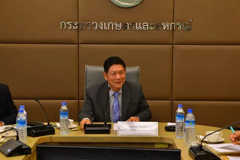 รมช.ลักษณ์ อนุญาตให้ตัวแทนเกษตรกรชาวสวนยาง 16 จังหวัดภาคใต้เข้าพบ พร้อมรับฟังข้อเสนอแนวทางในการปรับปรุงและพัฒนาการบริหารยางพารา