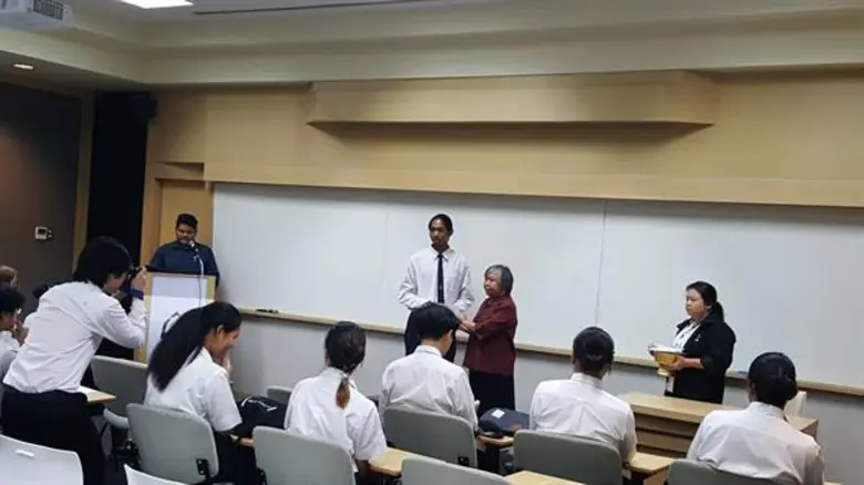 มอบทุนเด็กศิลป์-เรียนดีแต่ขาดแคลน ปีที่ 19