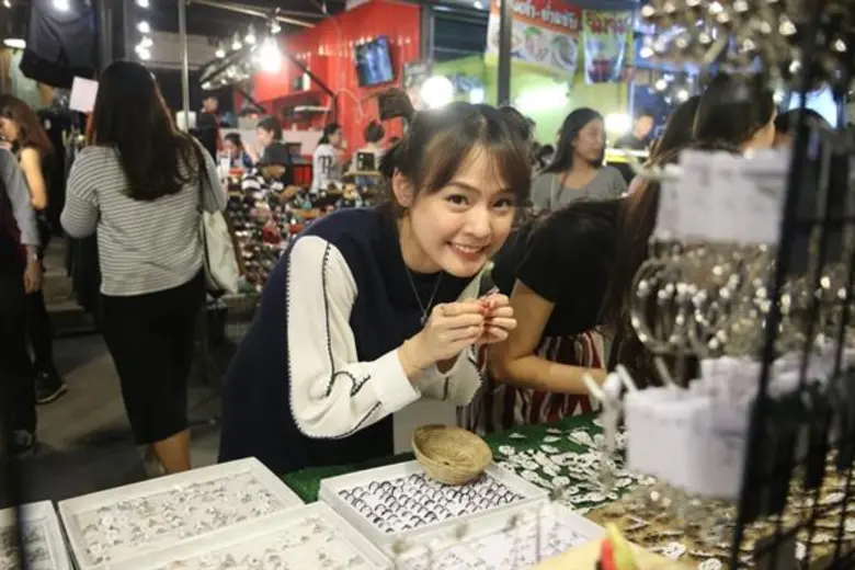 ทีวีไกด์: รายการ "#TEAMGIRL" “แพทตี้-มุก-เจนนี่” พาฟินเก๋ไก๋ สไตล์วินเทจ จัด 5 ร้านต้องห้ามพลาด ใน JJ Green