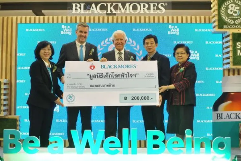 มร.มาร์คัส แบลคมอร์ ผู้อำนวยการฝ่ายบริหาร...