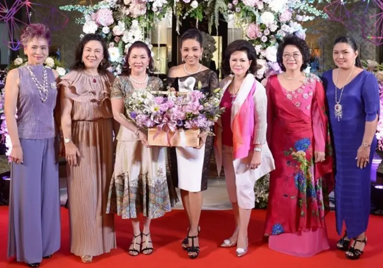 ศิรินภา สว่างล้ำ กรรมการผู้จัดการบริษัทศิ...