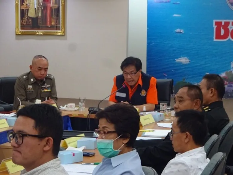 กอ.รมน.จังหวัด ช.บ. ประชุม"เตรียมความพร้อมในการรักษาความปลอดภัย และลดอุบัติเหตุทางถนนช่วงเทศกาลวันคริสมาสต์และวันขึ้นปีใหม่ 2561"