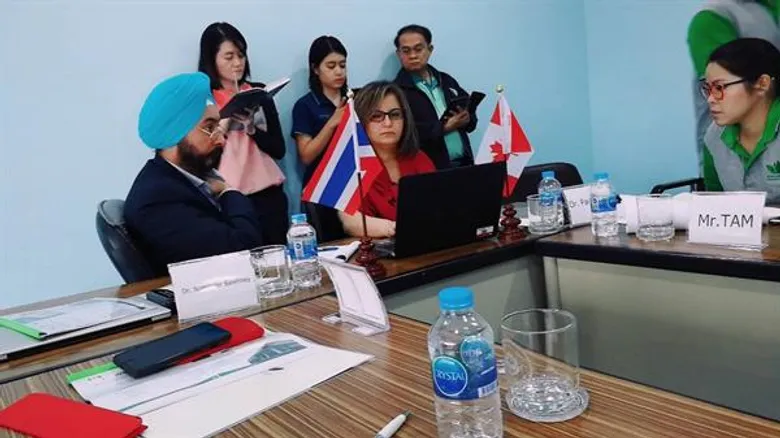 กรมปศุสัตว์ปลื้ม แคนาดาเชื่อมั่นระบบตรวจสอบรับรอง รง.อาหารสัตว์ไทย พร้อมปรับ MOU ขยายเวลาเข้าตรวจเป็นทุก ๕ ปี คาดดันมูลค่าส่งออกเพิ่มอีก ๑๐๐ ล้านบาท