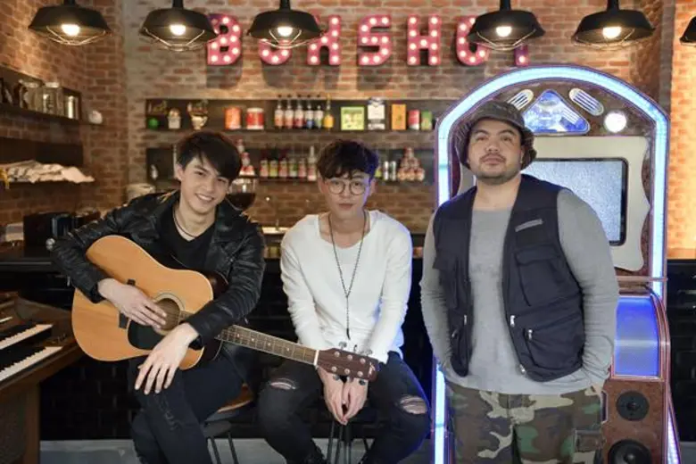 ทรานส์ฟอร์เมชั่น ฟิล์ม และ เอ็ม พิคเจอร์ส ขอส่งท้าย...