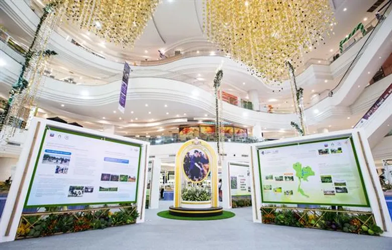 รมช.เกษตรฯ เปิดงานสรุปผล “รวมพลังตามรอยพ่อฯ” ปี 5 เชฟรอน-สถาบันเศรษฐกิจพอเพียง-สจล. ผนึกภาคีทุกภาคส่วน ส่งต่อแรงบันดาลใจ ชวนคนเมืองตามรอยศาสตร์พระราชา