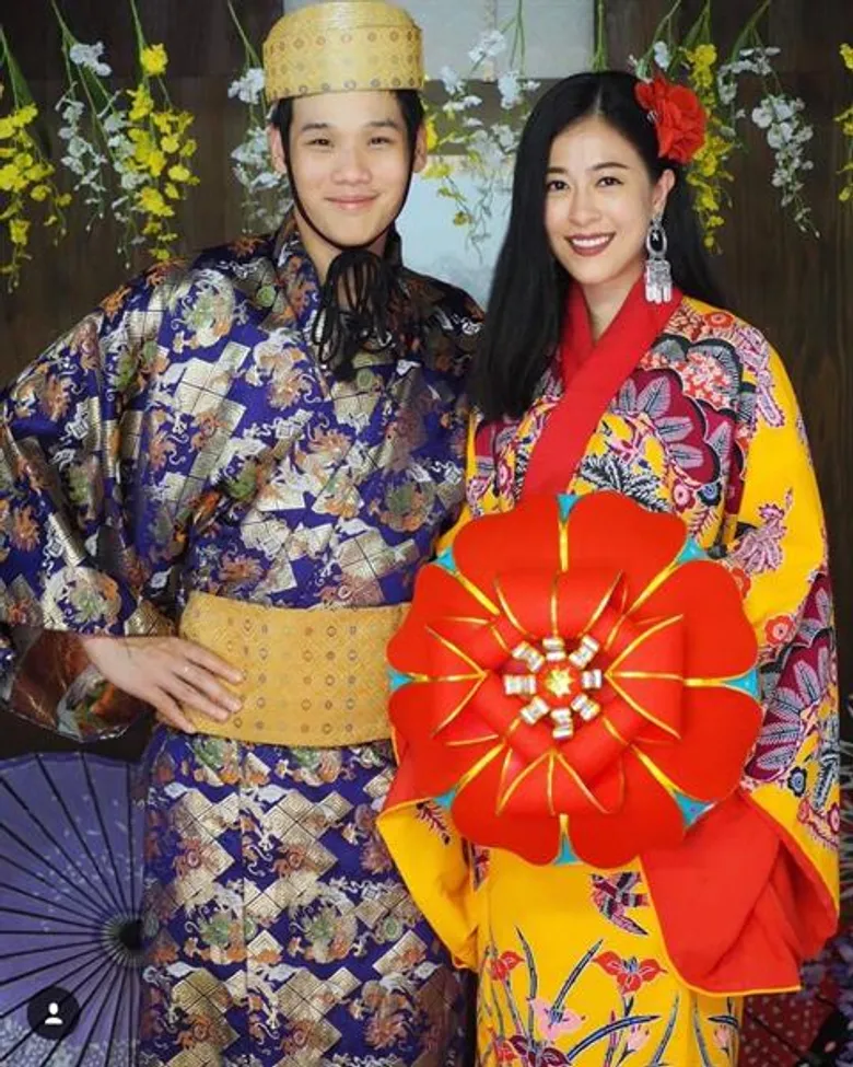 เอก ปลดล็อค โบว์ลิ่ง ช่อง 8 สลัดลุคนางงาม โชว์หวามถ่ายปก Hug