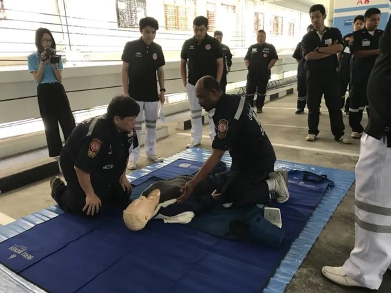 รพ.หัวเฉียว จัดอบรมโครงการปฐมพยาบาลและช่วยปฎิบัติการแพทย์ขั้นพื้นฐาน