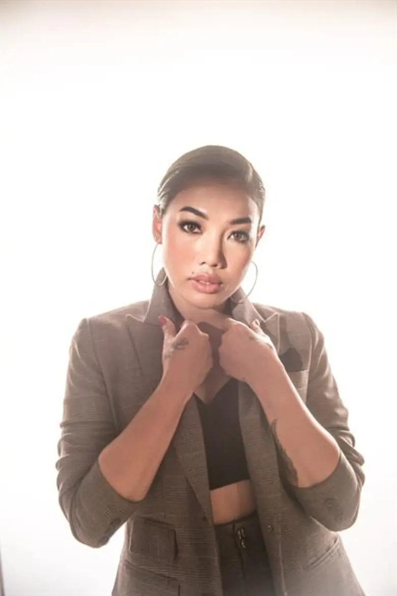 แฟนคลับนักร้องสาวเท่เสียงทรงพลัง ดา เอ็นโ...