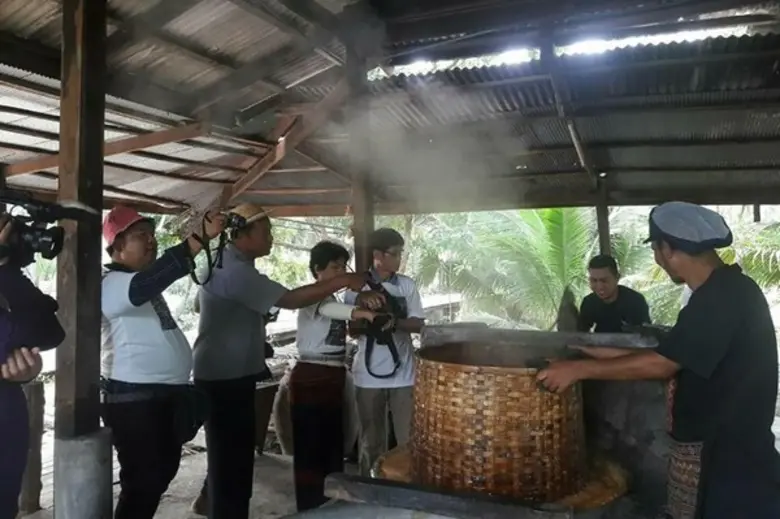 ดร.พจน์ ใจชาญสุขกิจ ประธานพิพิธภัณฑ์วิถีชีวิตบ้านสว...