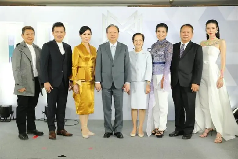 ทีมกูรู & แพทย์ผู้เชี่ยวชาญ คิดค้นนวัตกรรมใหม่ สกัดเอนไซม์จากผลไม้ จาก “ไร่สู่ใบหน้า” เหล่านักแสดง-นางแบบ มีอึ้ง