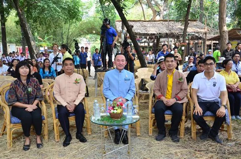 งานสังคมสุขใจ ครั้งที่ 4 คึกคัก คนรุ่นใหม่ตื่นตัววิถีเกษตรอินทรีย์เข้าร่วมงานล้นหลาม