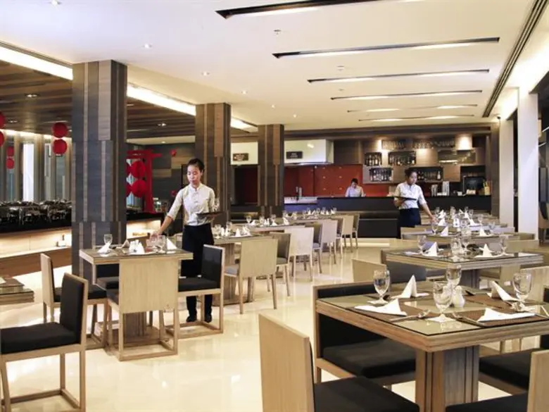 ห้องอาหารแทพเพสทรี โรงแรมคลาสสิค คามิโอ อยุธยา ขอเช...