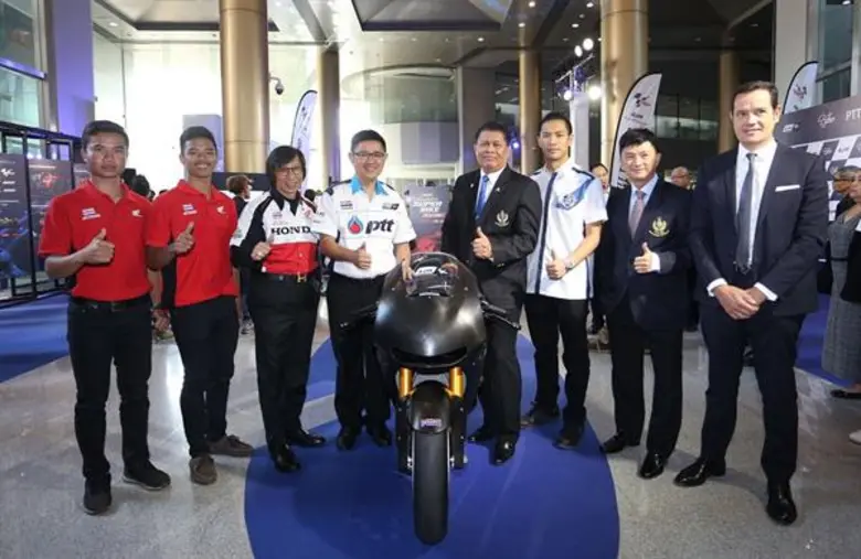 ปตท. สร้างประวัติศาสตร์หน้าใหม่ ครั้งแรกในเมืองไทย ด้วยการเข้าร่วมเป็นผู้สนับสนุนหลักอย่างเป็นทางการ “โมโตจีพี” ให้คนไทยได้สัมผัสประสบการณ์การแข่งขันรถจักรยานยนต์ทางเรียบระดับโลก