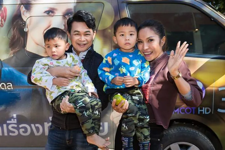 คาราวาน อสมท รวมพลังคนไทย ส่งต่อน้ำใจ ต้านภัยหนาว