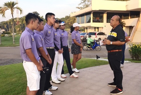 นายชูชัย เทพสาร ประธานชมรมกีฬากอล์ฟนนทบุร...