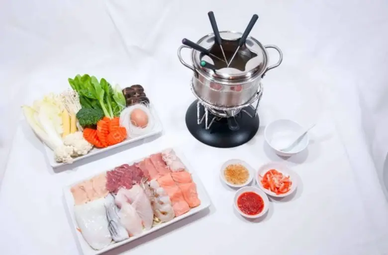 ห้องอาหารเวียดนาม ไซ่ง่อน ชั้น 2 โรงแรมเอ...