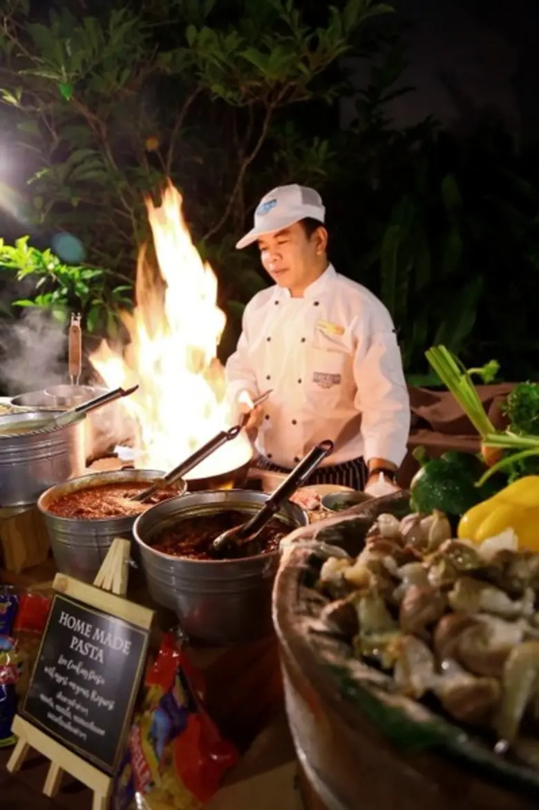 โรงแรมเซ็นทรา บายเซ็นทารา มาริส รีสอร์ท จ...