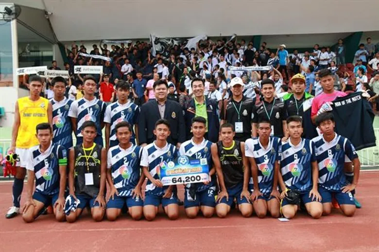 สุรศักดิ์มนตรี-ราชวินิตบางเขน พร้อมดวลเดือด รอบชิงชนะเลิศ ศึกฟุตบอลนักเรียน 7 คน “แชมป์กีฬา 7 สี แชมเปียน คัพ 2017”