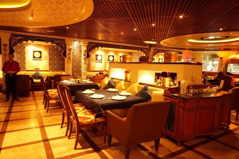 บาวาร์ชิ ชิดลม นำเสนอเมนูคอมโบ“Creative Cocktails & Curries”
