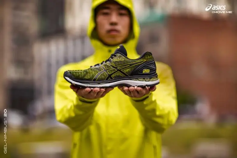 GEL-NIMBUS ถือเป็นรองเท้าซีรี่ย์รุ่นแรกๆท...