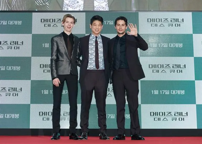 สามนักแสดงนำเดินพรมแดงร่วมปิดตำนาน Maze Runner: The Death Cure ที่กรุงโซล ประเทศเกาหลีใต้