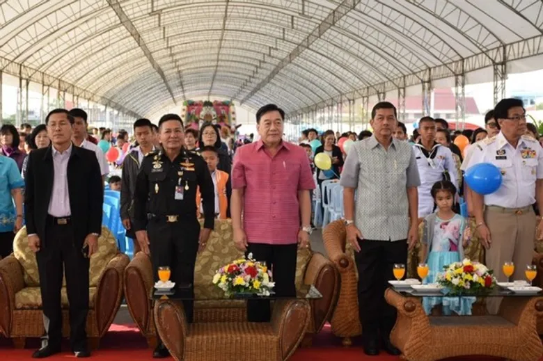 กอ.รมน.จังหวัด ช.บ. ร่วมกิจกรรมการจัดงาน "วันเด็กแห่งชาติจังหวัดชลบุรี ประจำปี 2561" ณ บริเวณสนามหน้าอำเภอเมืองชลบุรี