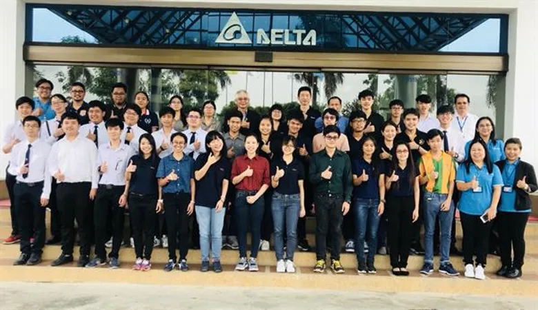 เดลต้าฯ จัดเสวนาและต้อนรับ ?สนง.การศึกษาสำหรับผู้มีความสามารถพิเศษ มจธ. เยี่ยมชมนวัตกรรมยานยนต์ไฟฟ้า และการจัดการอาคารเขียว