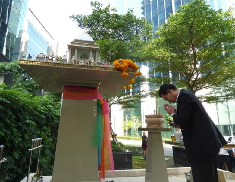 กจ. บตท. นำคณะผู้บริหาร/พนักงาน สักการะสิ่งศักดิ์สิทธิ์