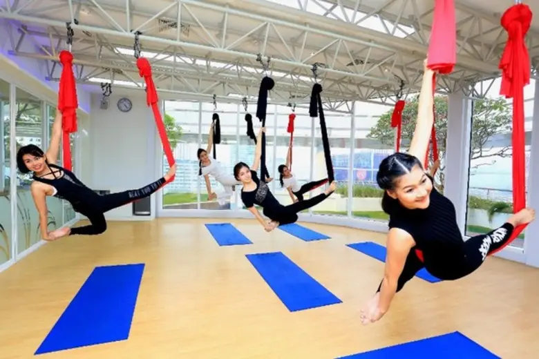 เพื่อหุ่นสวย สุขภาพดี “โยคะฟลาย” เทรนด์สุดฮิตของการออกกำลังกาย