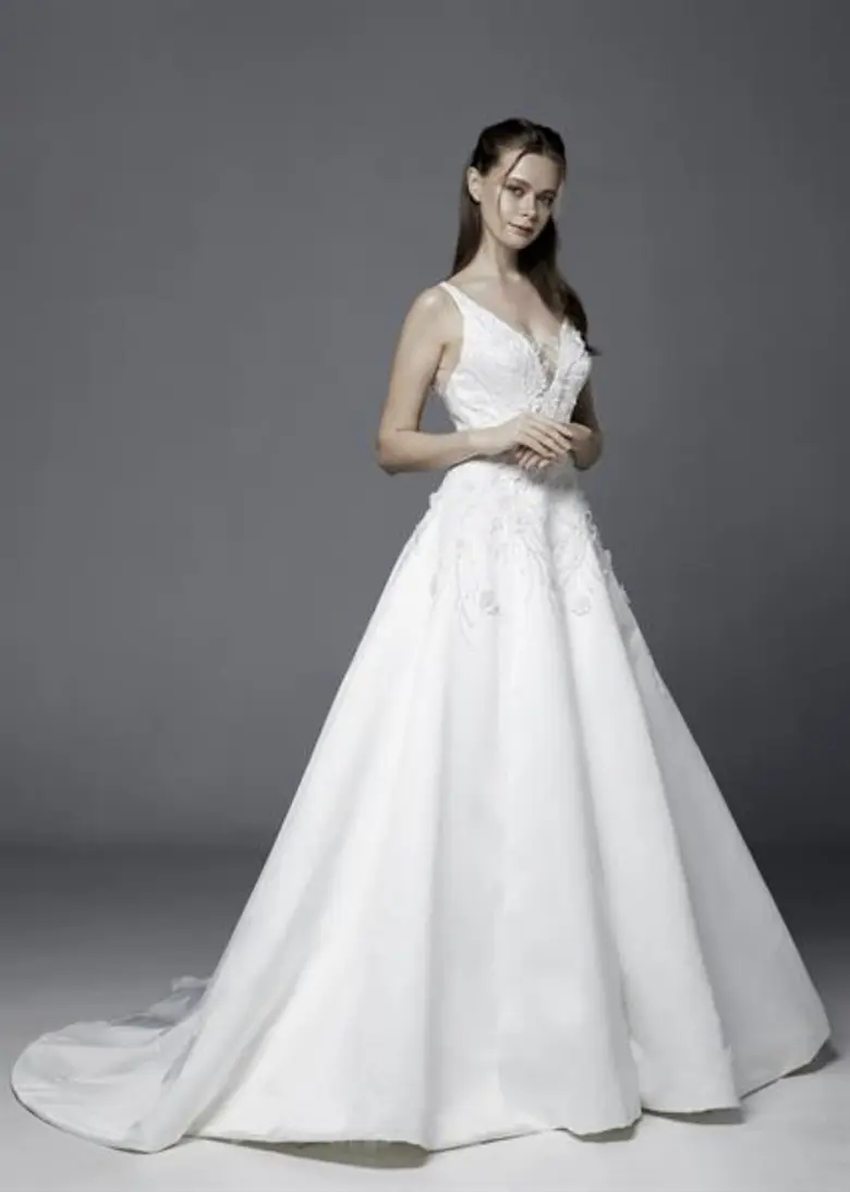 “MIRROR MIRROR BANGKOK” แบรนด์ชุดเจ้าสาวสมัยใหม่ อวดคอลเลกชั่น “Frozen Eternity of Glamor”